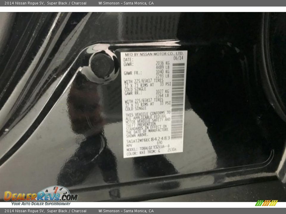 2014 Nissan Rogue SV Super Black / Charcoal Photo #24