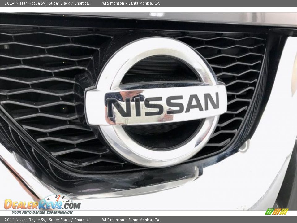2014 Nissan Rogue SV Super Black / Charcoal Photo #31
