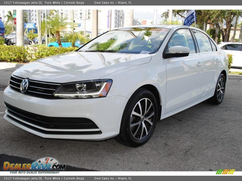 2017 Volkswagen Jetta SE Pure White / Cornsilk Beige Photo #5