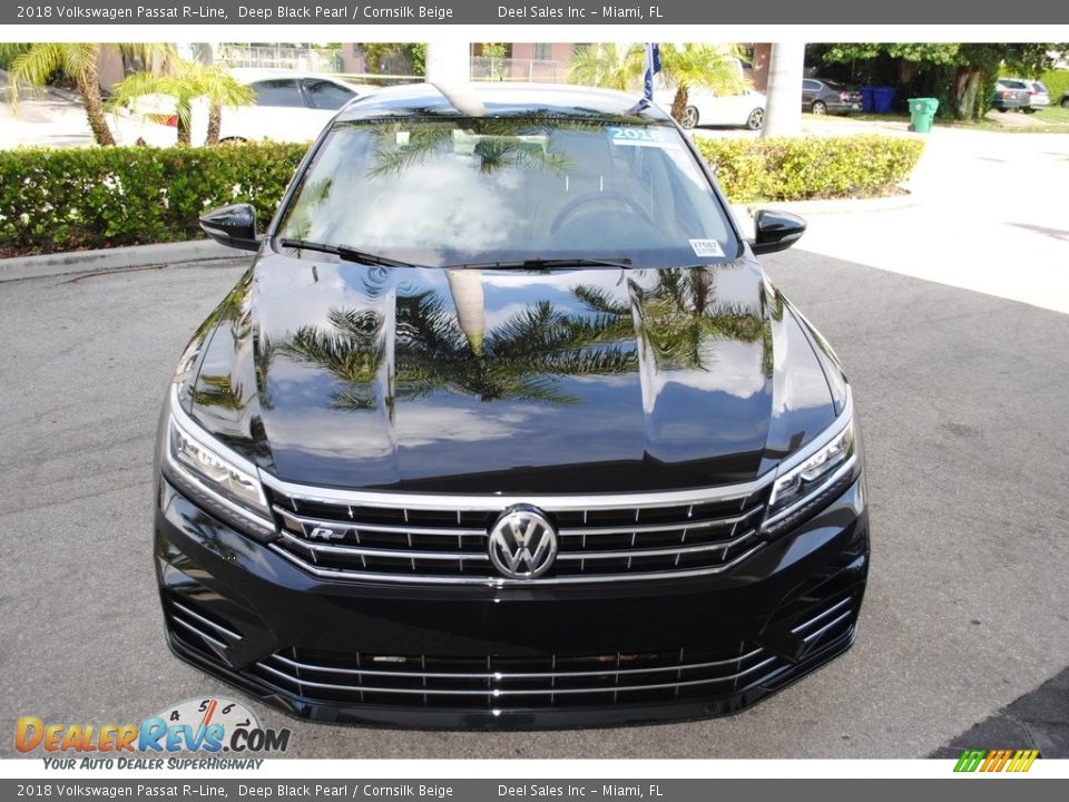 2018 Volkswagen Passat R-Line Deep Black Pearl / Cornsilk Beige Photo #3