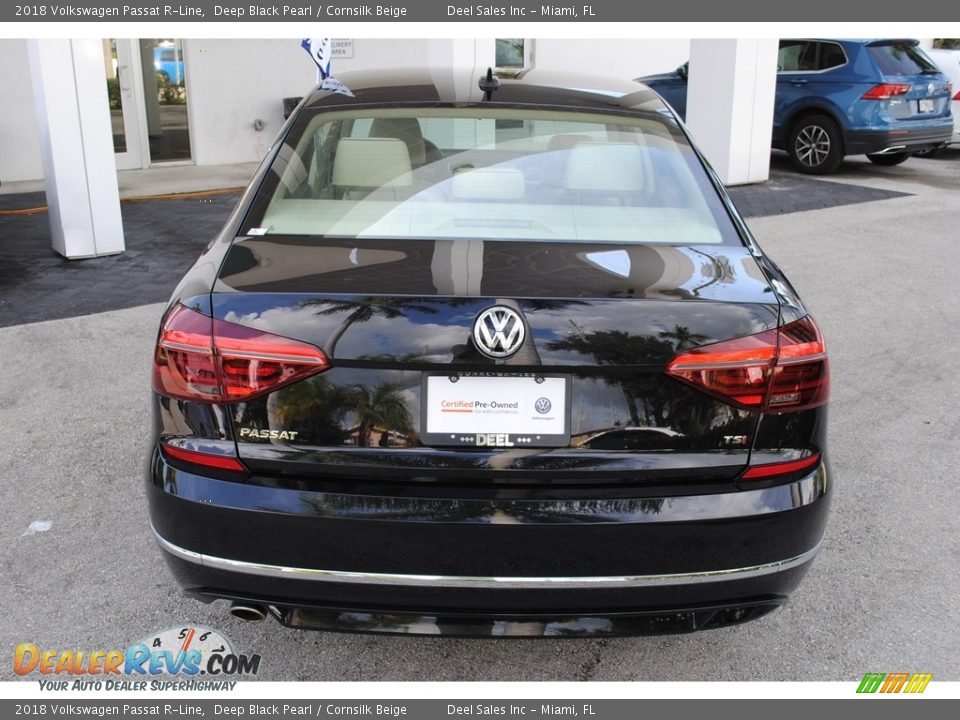 2018 Volkswagen Passat R-Line Deep Black Pearl / Cornsilk Beige Photo #8