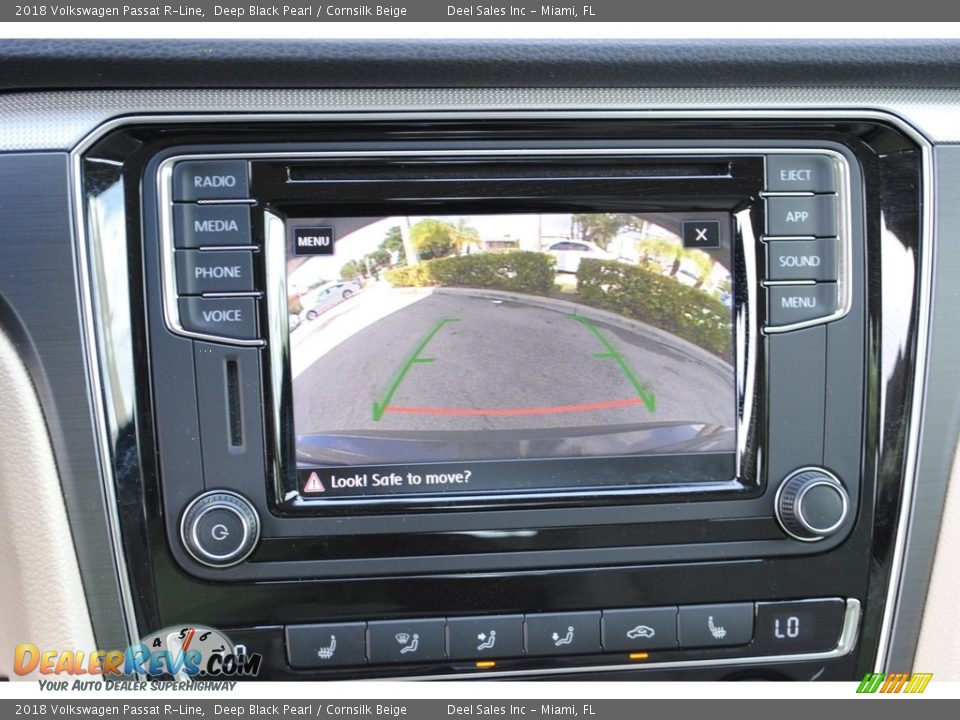 2018 Volkswagen Passat R-Line Deep Black Pearl / Cornsilk Beige Photo #15