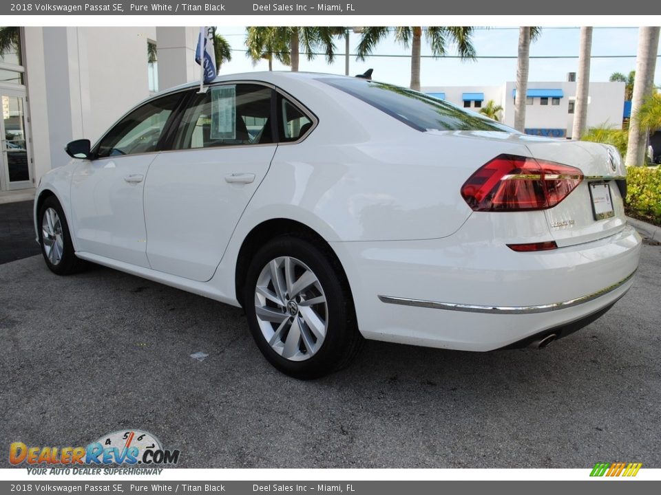2018 Volkswagen Passat SE Pure White / Titan Black Photo #7