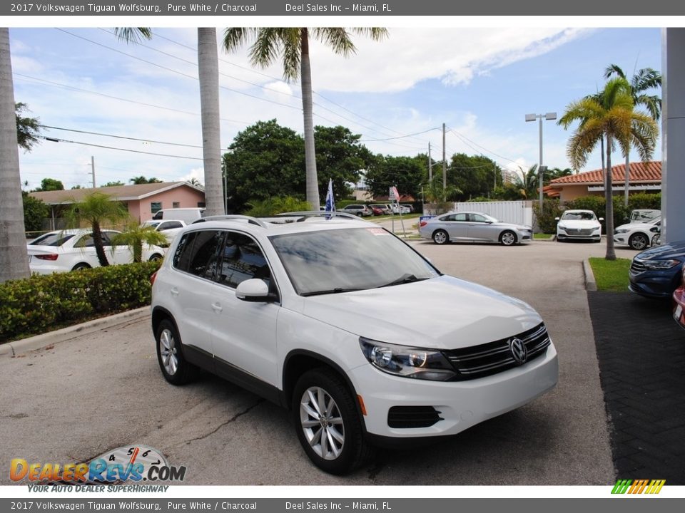 2017 Volkswagen Tiguan Wolfsburg Pure White / Charcoal Photo #1