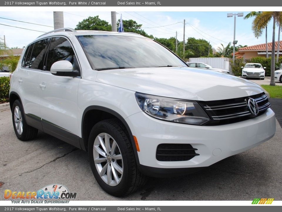 2017 Volkswagen Tiguan Wolfsburg Pure White / Charcoal Photo #2