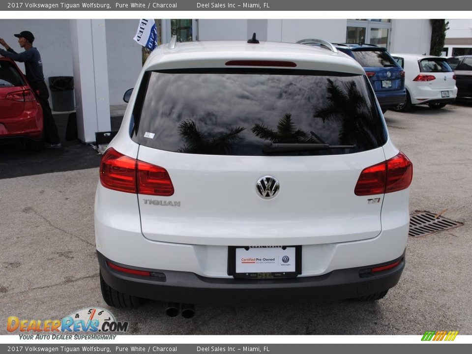 2017 Volkswagen Tiguan Wolfsburg Pure White / Charcoal Photo #8