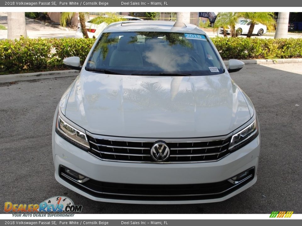 2018 Volkswagen Passat SE Pure White / Cornsilk Beige Photo #3