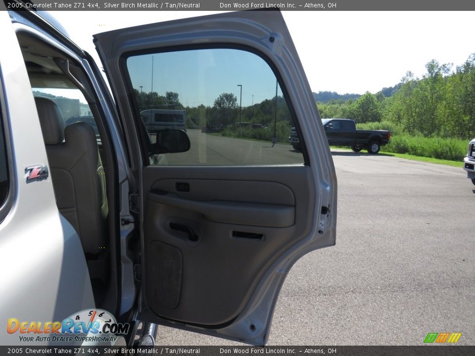 2005 Chevrolet Tahoe Z71 4x4 Silver Birch Metallic / Tan/Neutral Photo #23