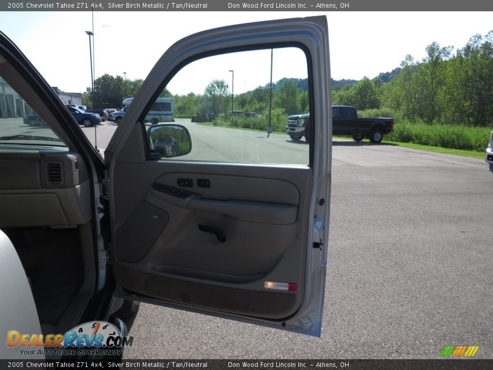 2005 Chevrolet Tahoe Z71 4x4 Silver Birch Metallic / Tan/Neutral Photo #26