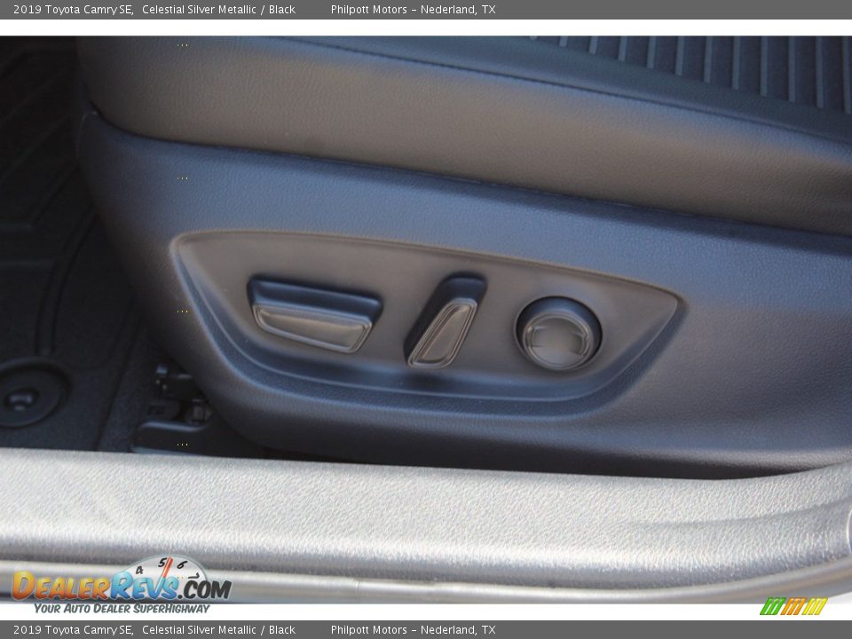 2019 Toyota Camry SE Celestial Silver Metallic / Black Photo #11