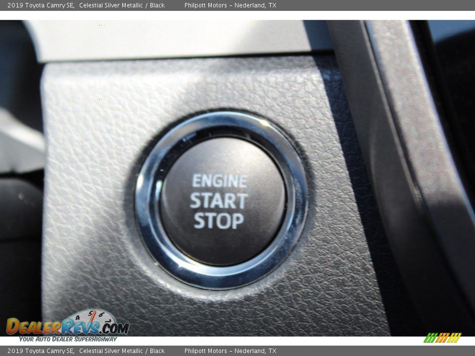 2019 Toyota Camry SE Celestial Silver Metallic / Black Photo #18