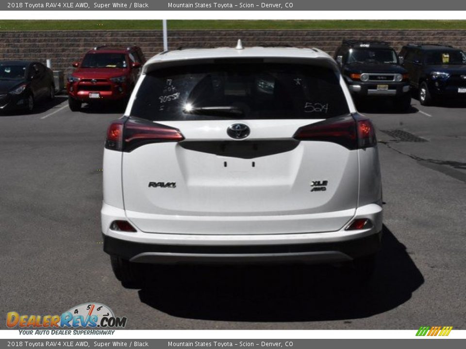 2018 Toyota RAV4 XLE AWD Super White / Black Photo #5