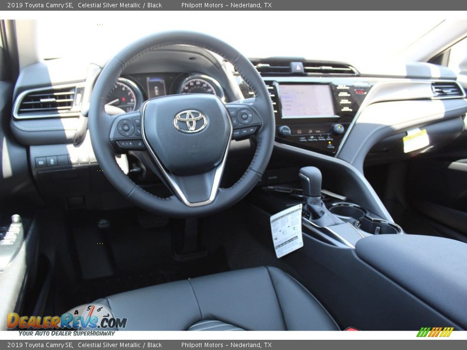 2019 Toyota Camry SE Celestial Silver Metallic / Black Photo #22