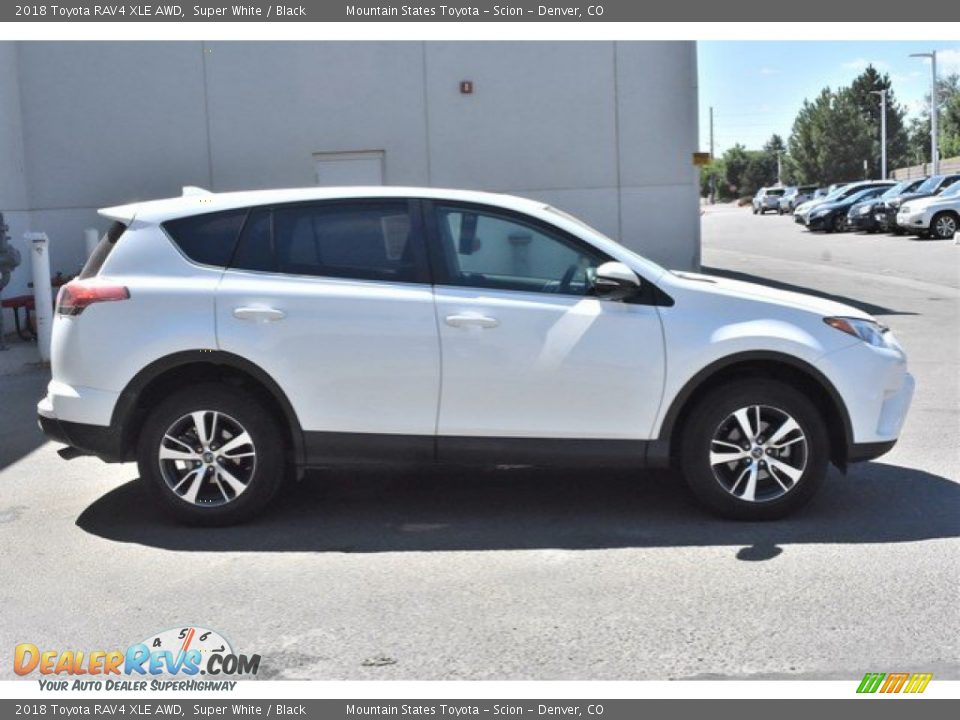 2018 Toyota RAV4 XLE AWD Super White / Black Photo #7