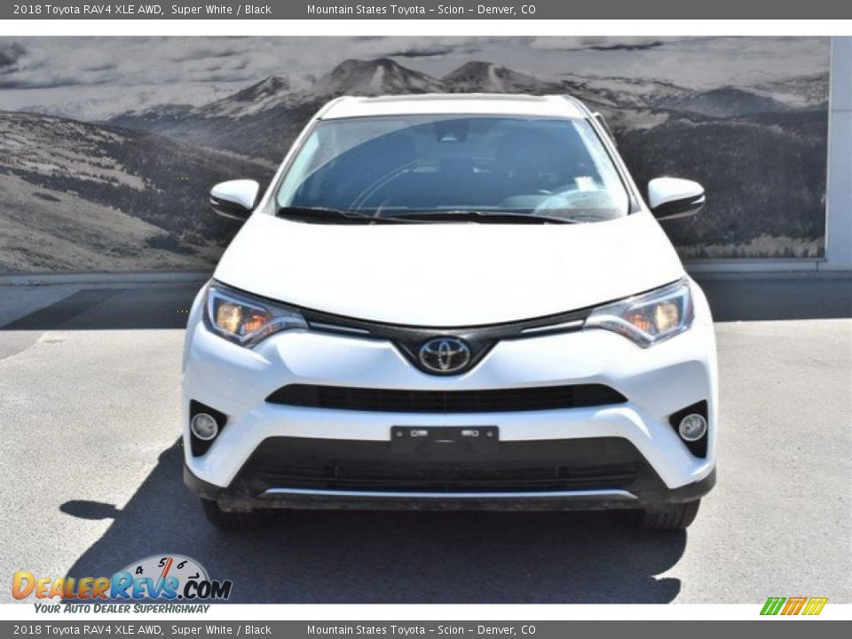 2018 Toyota RAV4 XLE AWD Super White / Black Photo #8