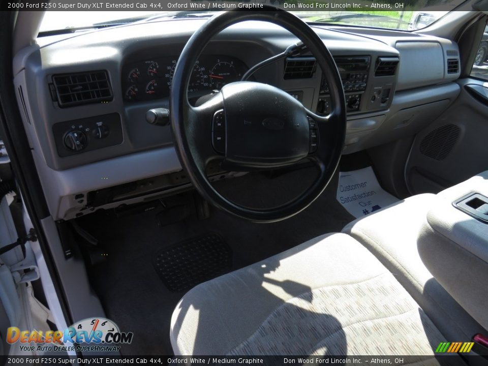 2000 Ford F250 Super Duty XLT Extended Cab 4x4 Oxford White / Medium Graphite Photo #17