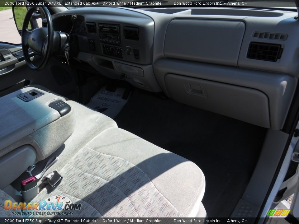 2000 Ford F250 Super Duty XLT Extended Cab 4x4 Oxford White / Medium Graphite Photo #22