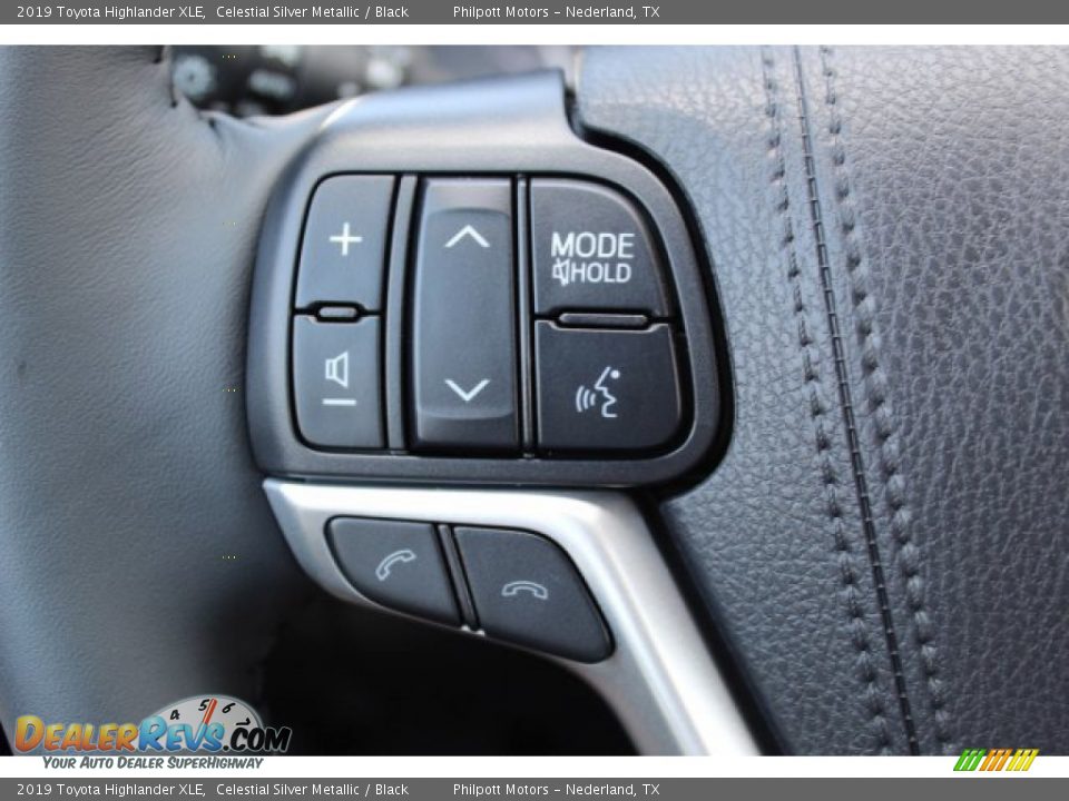 2019 Toyota Highlander XLE Celestial Silver Metallic / Black Photo #12