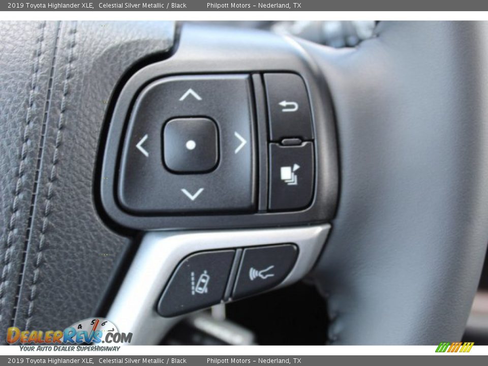 2019 Toyota Highlander XLE Celestial Silver Metallic / Black Photo #13