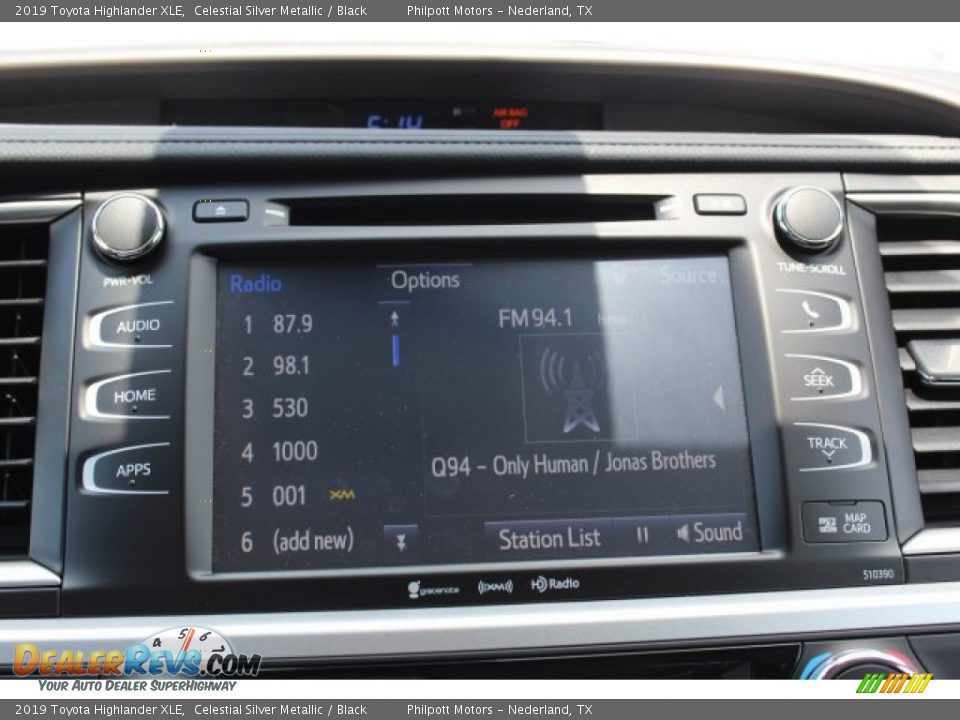 2019 Toyota Highlander XLE Celestial Silver Metallic / Black Photo #16