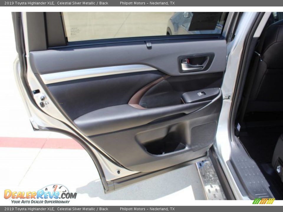 2019 Toyota Highlander XLE Celestial Silver Metallic / Black Photo #20