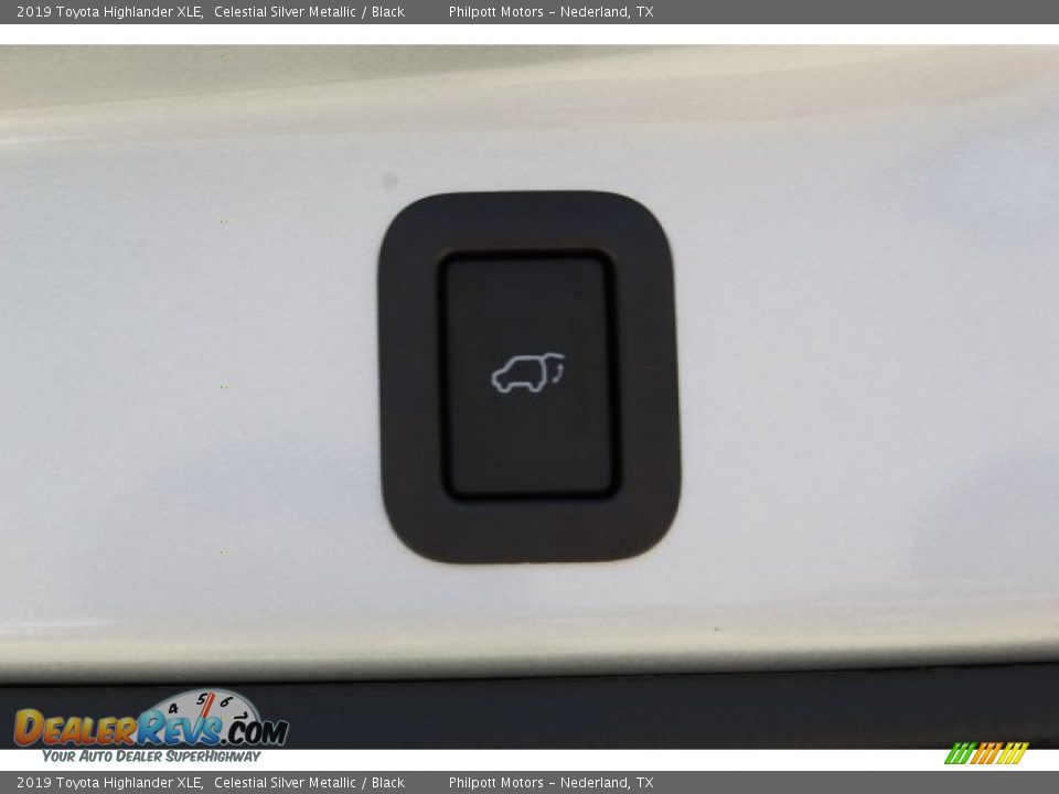 2019 Toyota Highlander XLE Celestial Silver Metallic / Black Photo #25