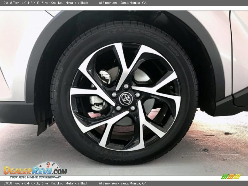 2018 Toyota C-HR XLE Silver Knockout Metallic / Black Photo #8
