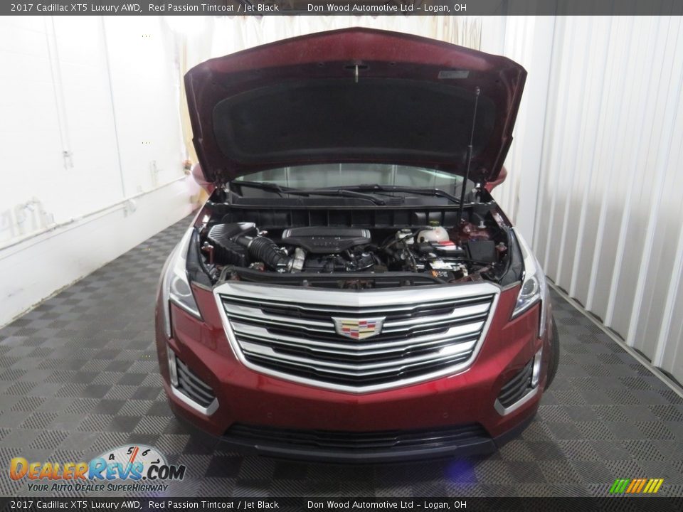 2017 Cadillac XT5 Luxury AWD Red Passion Tintcoat / Jet Black Photo #8
