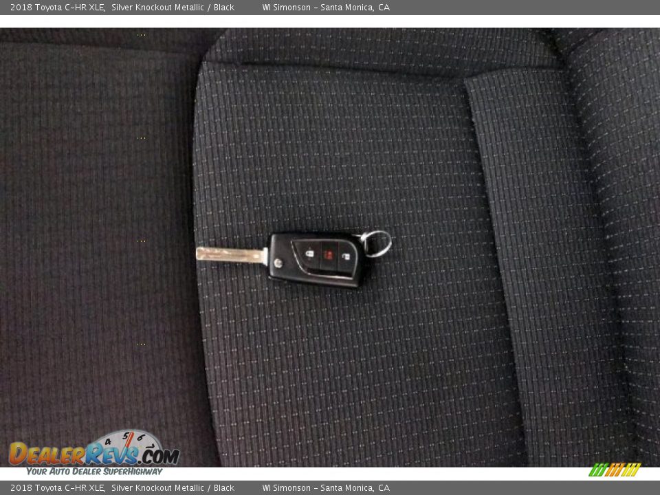 2018 Toyota C-HR XLE Silver Knockout Metallic / Black Photo #11