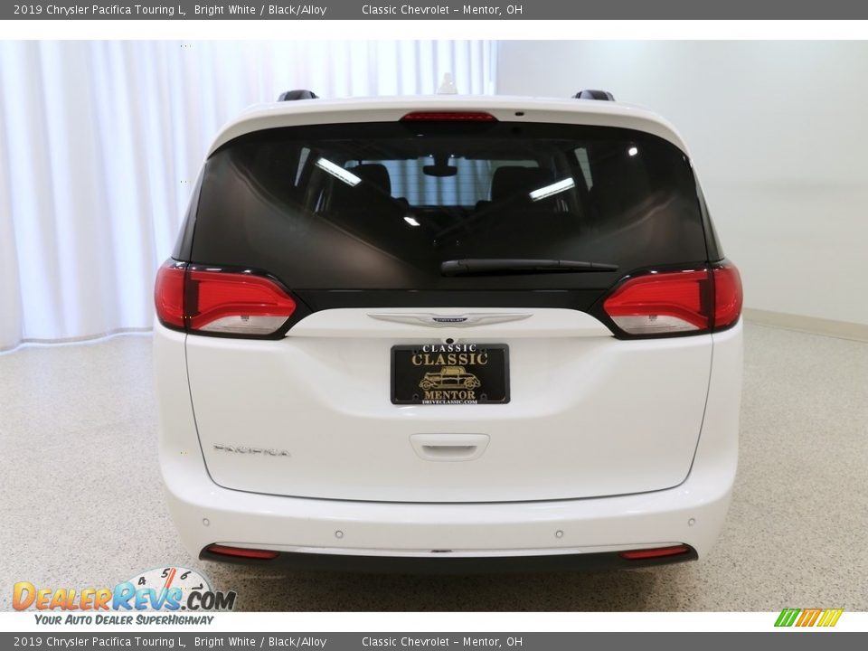 2019 Chrysler Pacifica Touring L Bright White / Black/Alloy Photo #21