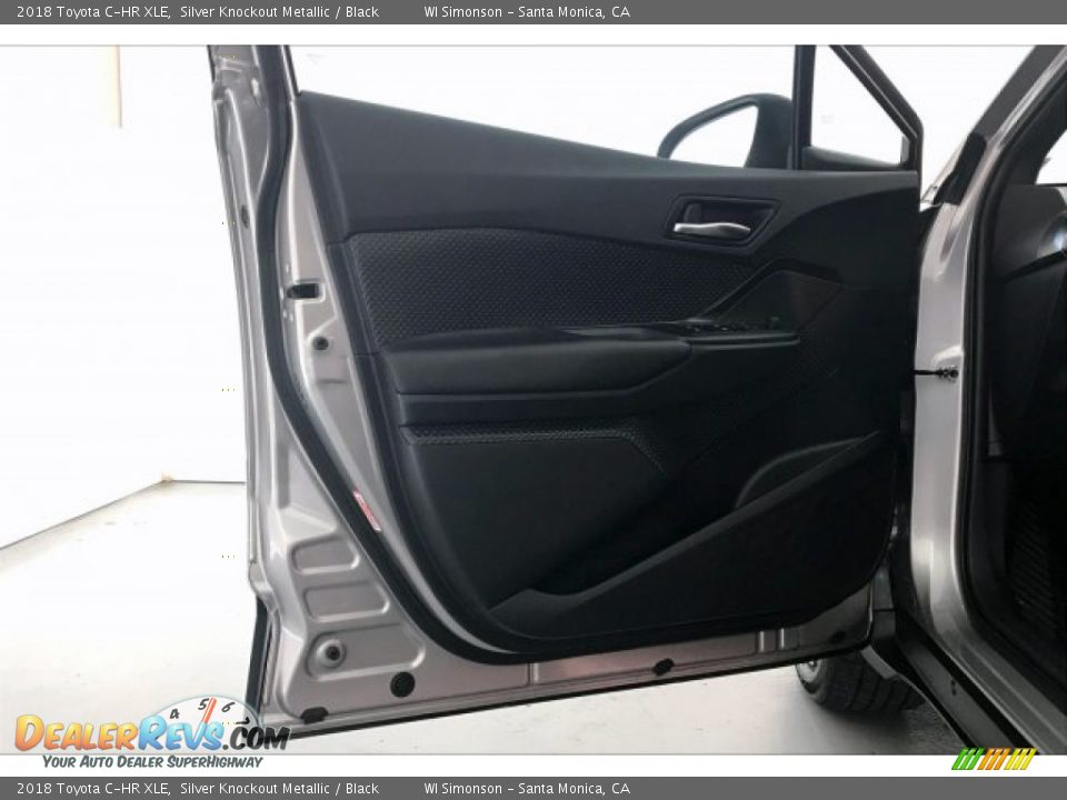 2018 Toyota C-HR XLE Silver Knockout Metallic / Black Photo #25