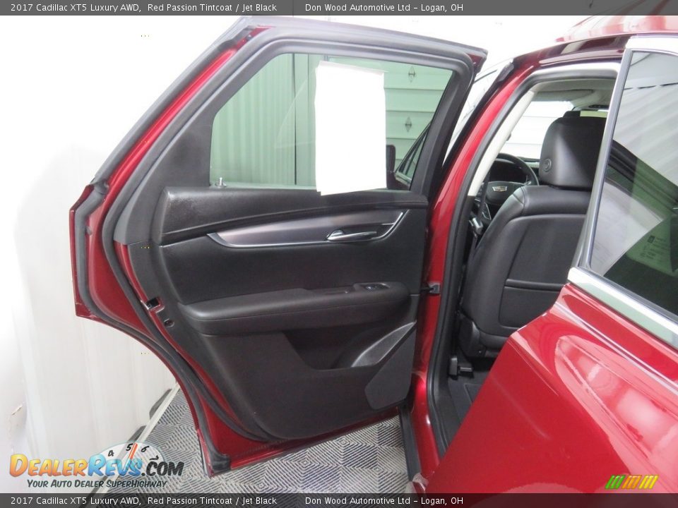2017 Cadillac XT5 Luxury AWD Red Passion Tintcoat / Jet Black Photo #36