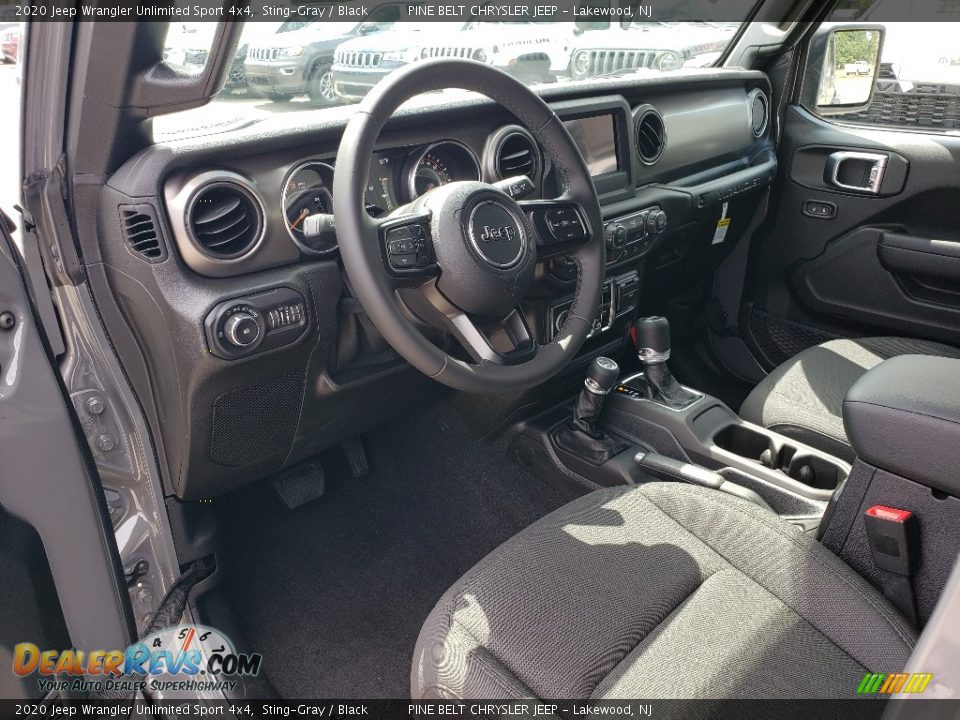 Dashboard of 2020 Jeep Wrangler Unlimited Sport 4x4 Photo #7
