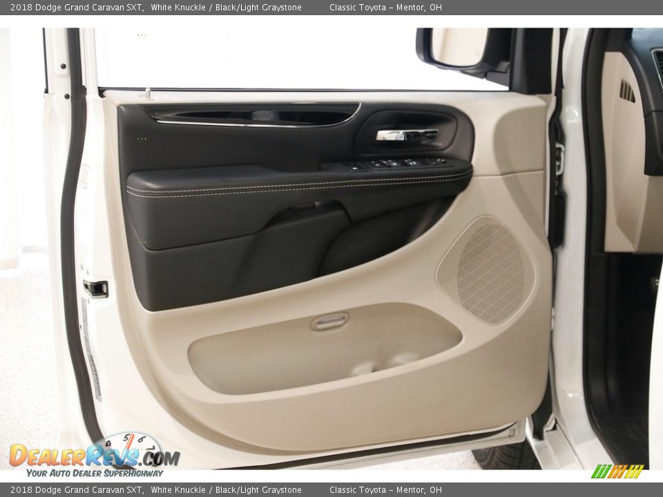 2018 Dodge Grand Caravan SXT White Knuckle / Black/Light Graystone Photo #4