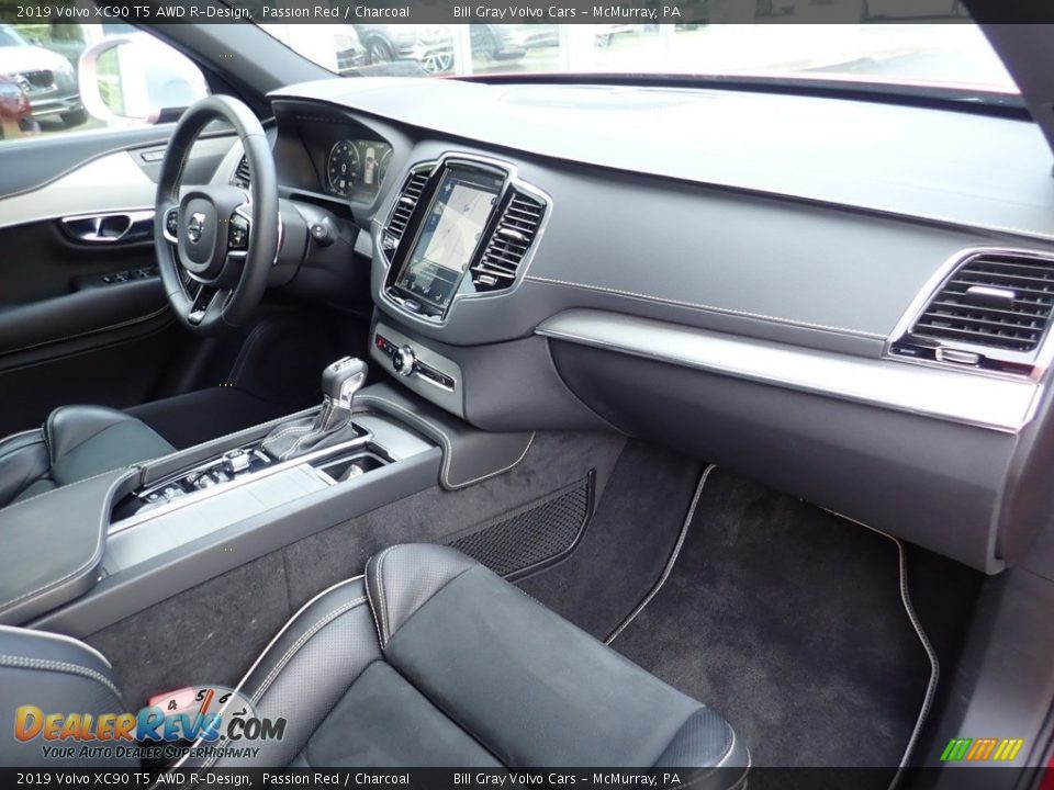 Dashboard of 2019 Volvo XC90 T5 AWD R-Design Photo #12