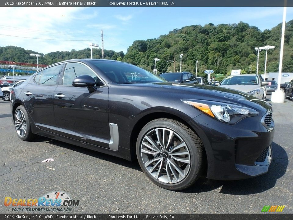 Front 3/4 View of 2019 Kia Stinger 2.0L AWD Photo #9