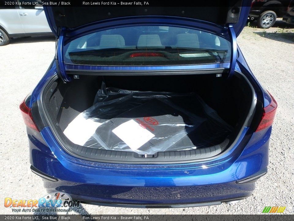 2020 Kia Forte LXS Sea Blue / Black Photo #3