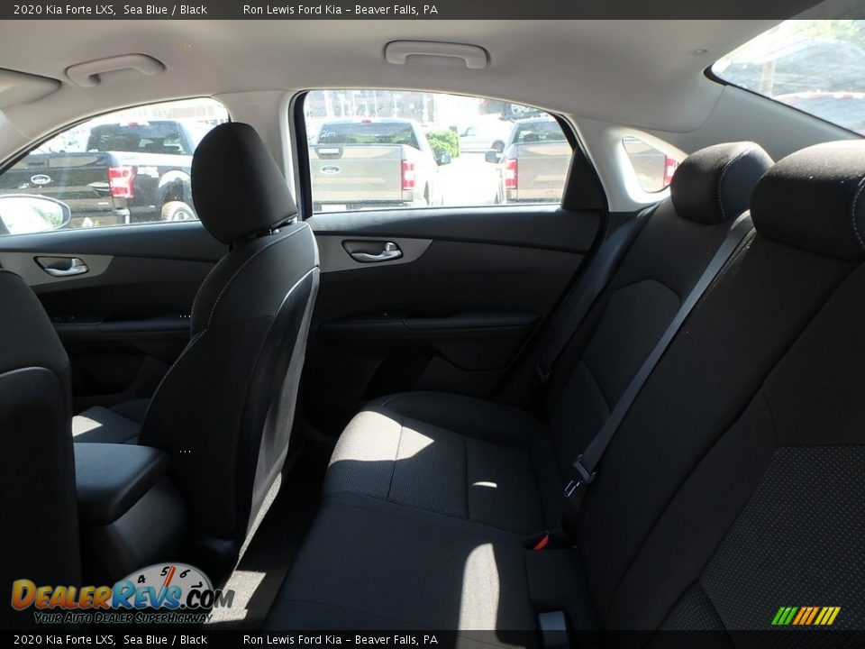 2020 Kia Forte LXS Sea Blue / Black Photo #13