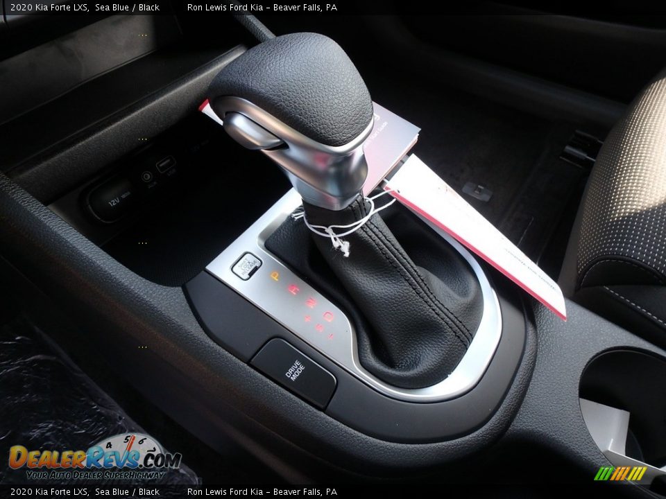 2020 Kia Forte LXS Shifter Photo #18