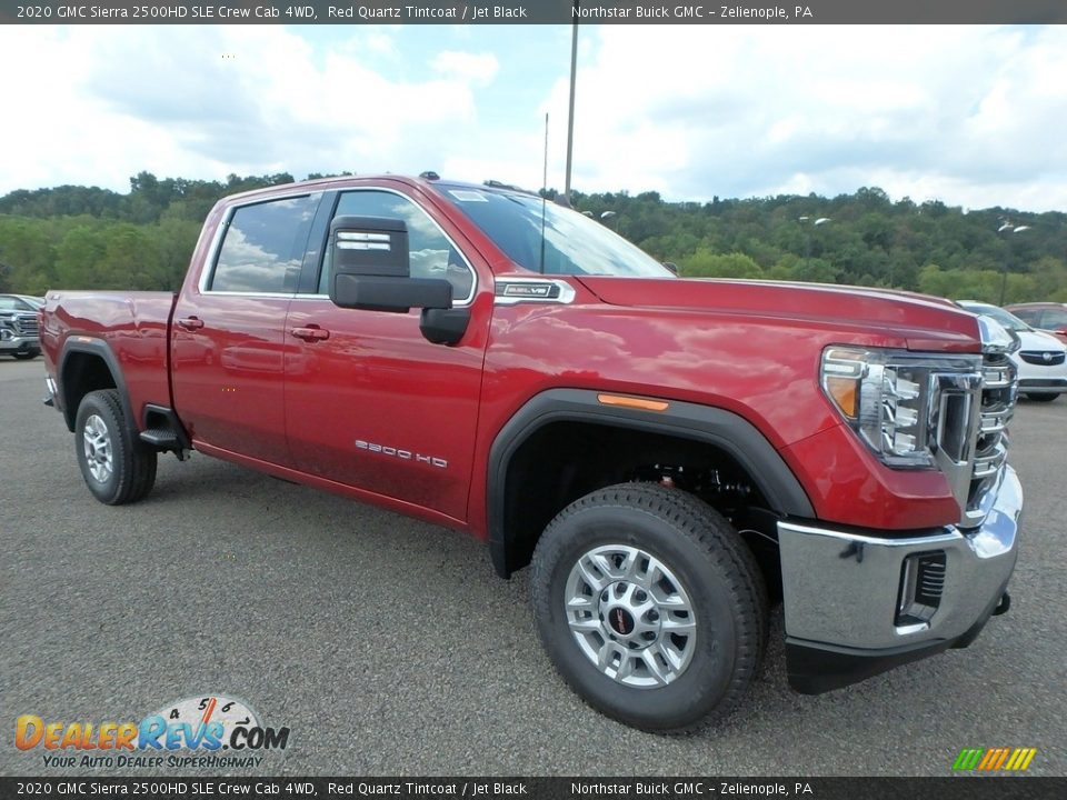 Front 3/4 View of 2020 GMC Sierra 2500HD SLE Crew Cab 4WD Photo #3