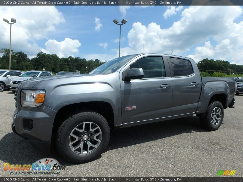 Front 3/4 View of 2020 GMC Canyon All Terrain Crew Cab 4WD Photo #1