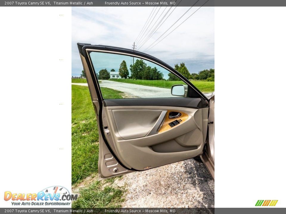 2007 Toyota Camry SE V6 Titanium Metallic / Ash Photo #14