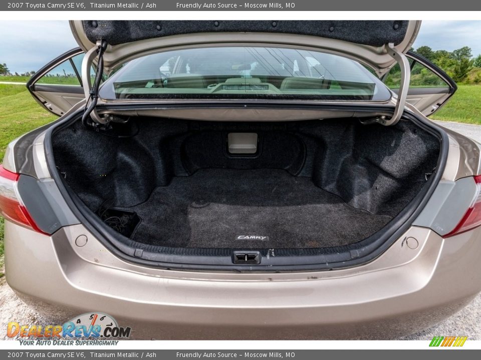 2007 Toyota Camry SE V6 Titanium Metallic / Ash Photo #17