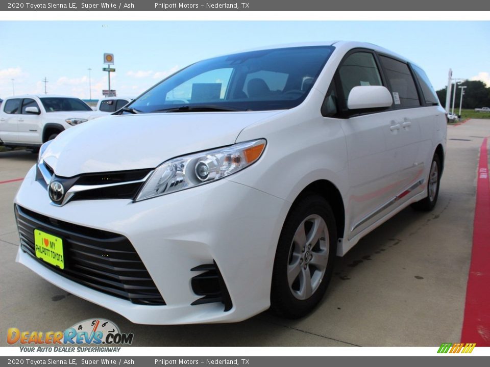 2020 Toyota Sienna LE Super White / Ash Photo #4