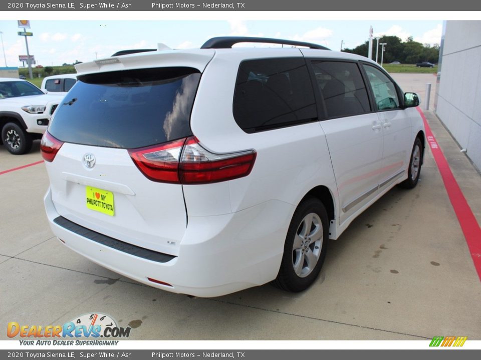 2020 Toyota Sienna LE Super White / Ash Photo #8