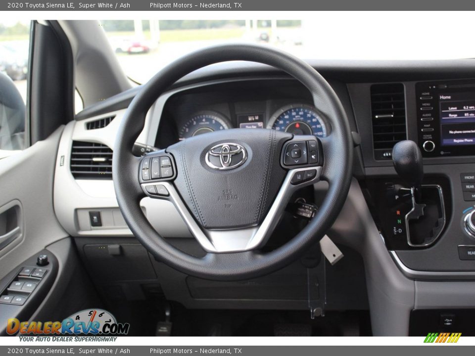 2020 Toyota Sienna LE Super White / Ash Photo #21