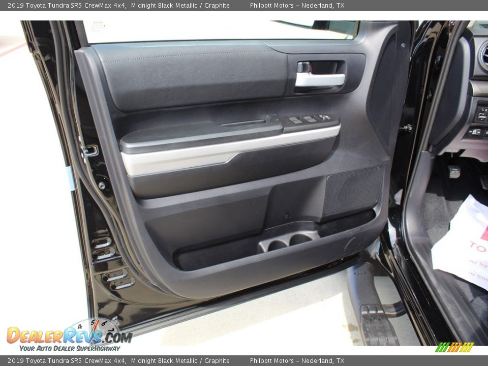 2019 Toyota Tundra SR5 CrewMax 4x4 Midnight Black Metallic / Graphite Photo #9