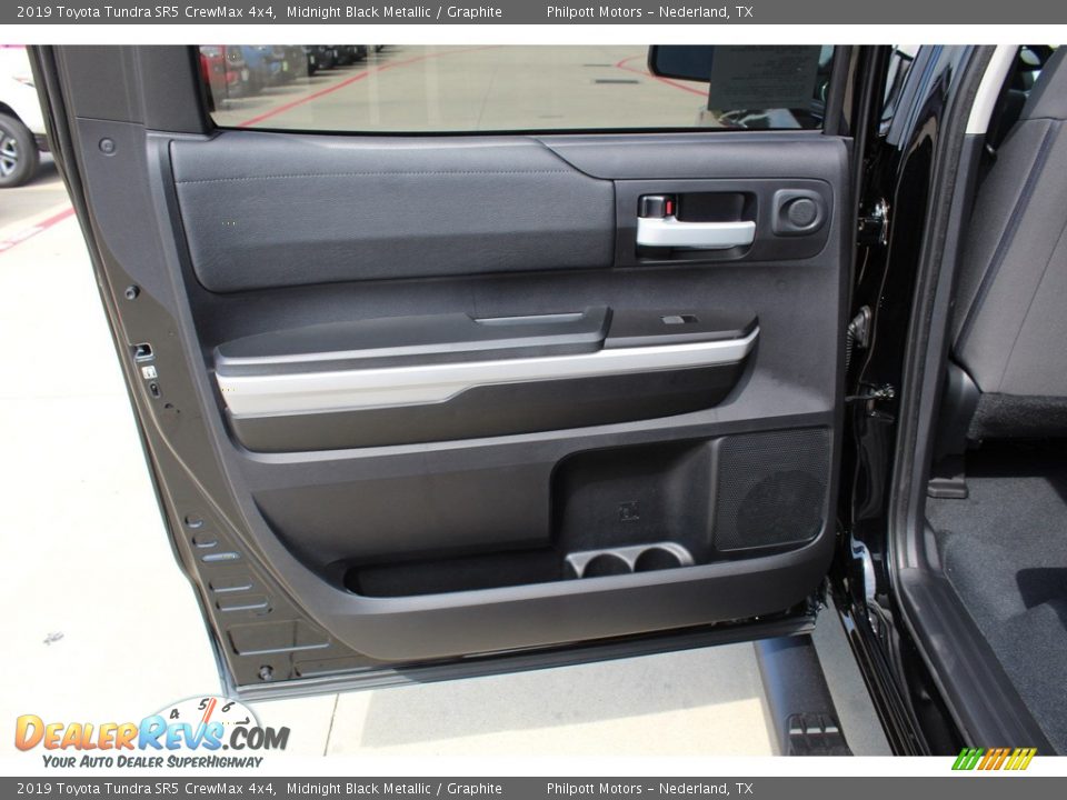 2019 Toyota Tundra SR5 CrewMax 4x4 Midnight Black Metallic / Graphite Photo #18