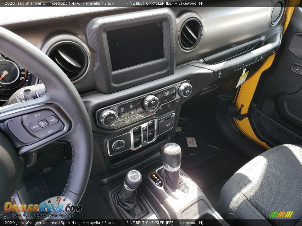 2020 Jeep Wrangler Unlimited Sport 4x4 Shifter Photo #10