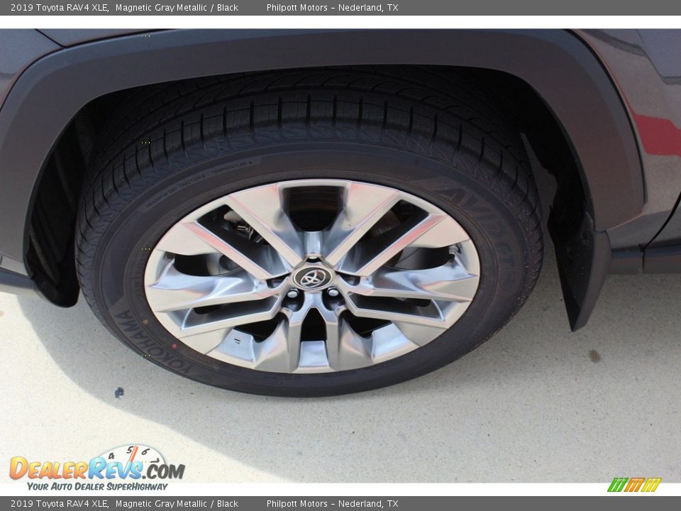 2019 Toyota RAV4 XLE Magnetic Gray Metallic / Black Photo #5